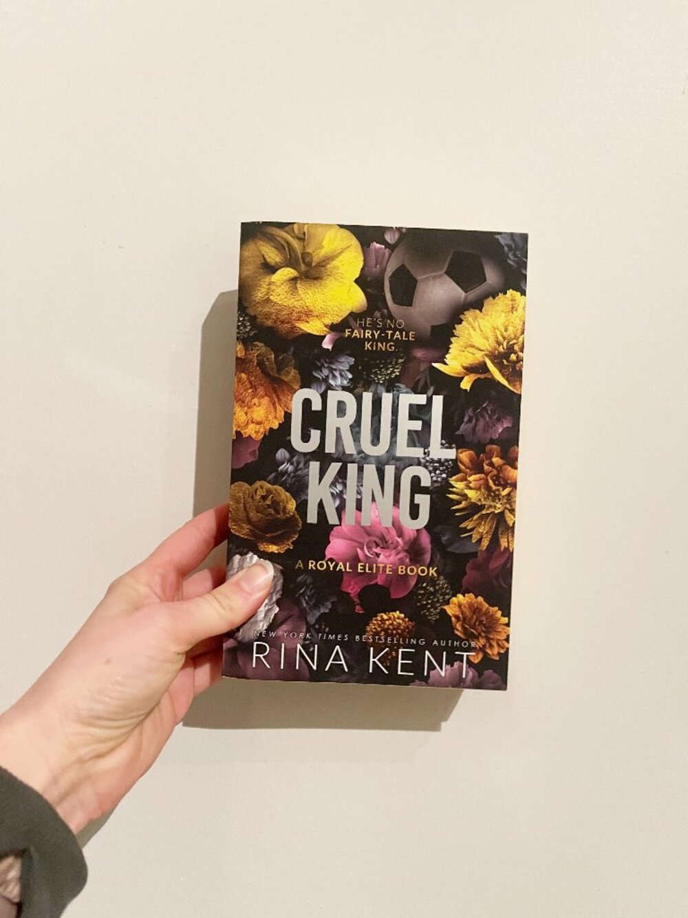 ✨ NWT Cruel King Novel | Rina Kent